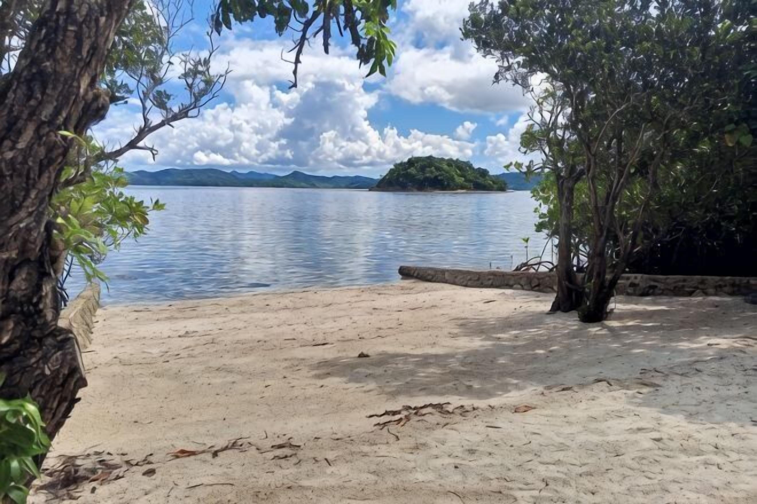 Playa privada cerca, toallas de playa, submarinismo y buceo con tubo