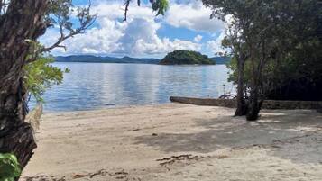 Privéstrand vlakbij, strandlakens, duiken, snorkelen