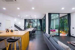 Interior - Oxygen PoolVilla Pattaya Jomtien Beach 1 km. walking street 5 km. (Pattaya)