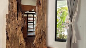 Gambar tidak terklasifikasi, 4 dari 49, tombol
