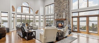 The Overlook on Douglas Lake (Waterfront Luxury)