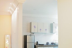 Private kitchen - Spacious 13 Pax Classic Home in Kuantan for Family (Kuala Kuantan)