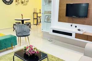 Room - Spacious 13 Pax Classic Home in Kuantan for Family (Kuala Kuantan)