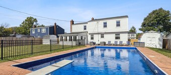 Ultimate Group Escape , Heated Pool - 12 Guests
