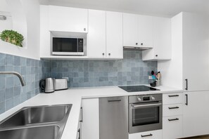 ميكروويف، موقد طهي مسطح، غسالة أطباق