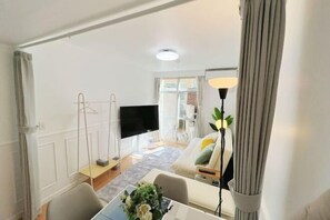 Living area - Ikebukuro No`3 (Tokyo)