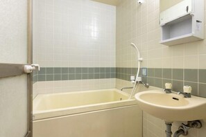 Bathroom - New/Ueno station 7min walk/Inarimachi station 2min/max 8 people/Ginza Asakusa area (Tokyo)