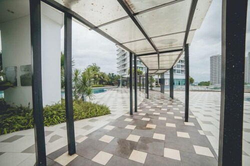 Macrolink Medini Starry Stay 3BR 5pax Legoland