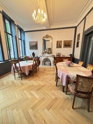 Dining - Experience Bruges BV (Bruges)