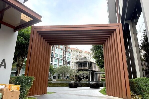 المنشأة من الداخل