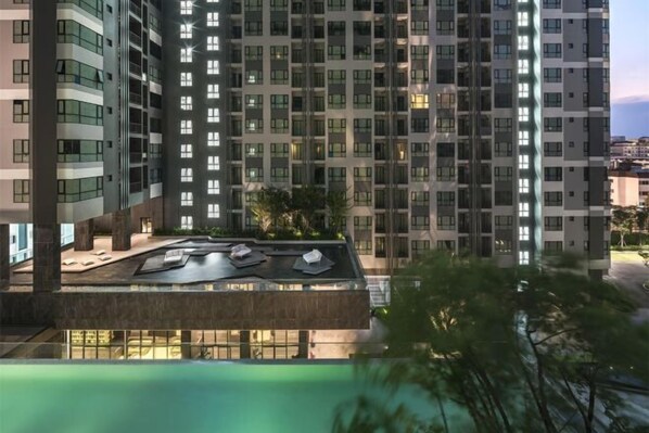 المنشأة من الخارج