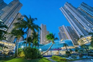 Unclassified image, 2 of 42, button - Deluxe 3 Bedroom Garden View (Johor Bahru)