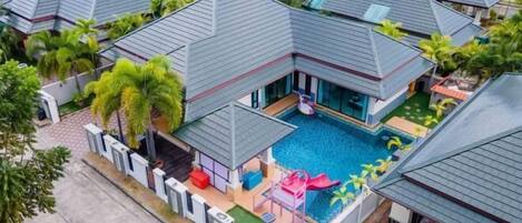 Kolam renang terbuka