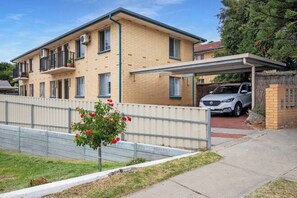 Room - Sammy's Seaside Hideaway in Henley Beach (Henley Beach South)