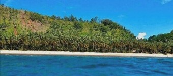 Jenessa's Exicutive Suite 90 m² near Lanuza Surf Bay