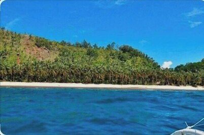 Jenessa's Exicutive Suite 90 m² near Lanuza Surf Bay