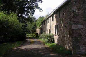 Unclassified image, 5 of 6, button - Chesthill House & Estate, Glenlyon (Aberfeldy)