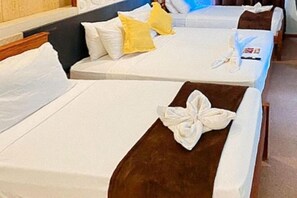 Room - Villa Rosita Hotel Naga City by RedDoorz (Naga)