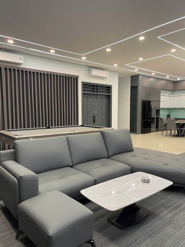 Family Villa, 3 Bedrooms | Living area