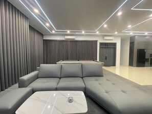 Family Villa, 3 Bedrooms | Living area