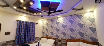 Richard Inn Residency