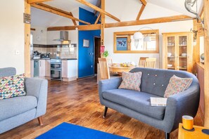 TV, DVD-spiller og bøker