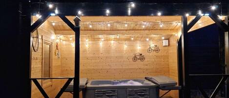 مغطس سبا خارجي