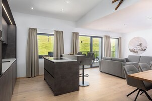 Ferienwohnung mit 3 Schlafzimmern (7 Personen) +. Bergblick | Area soggiorno | TV 40 pollici con canali satellitari