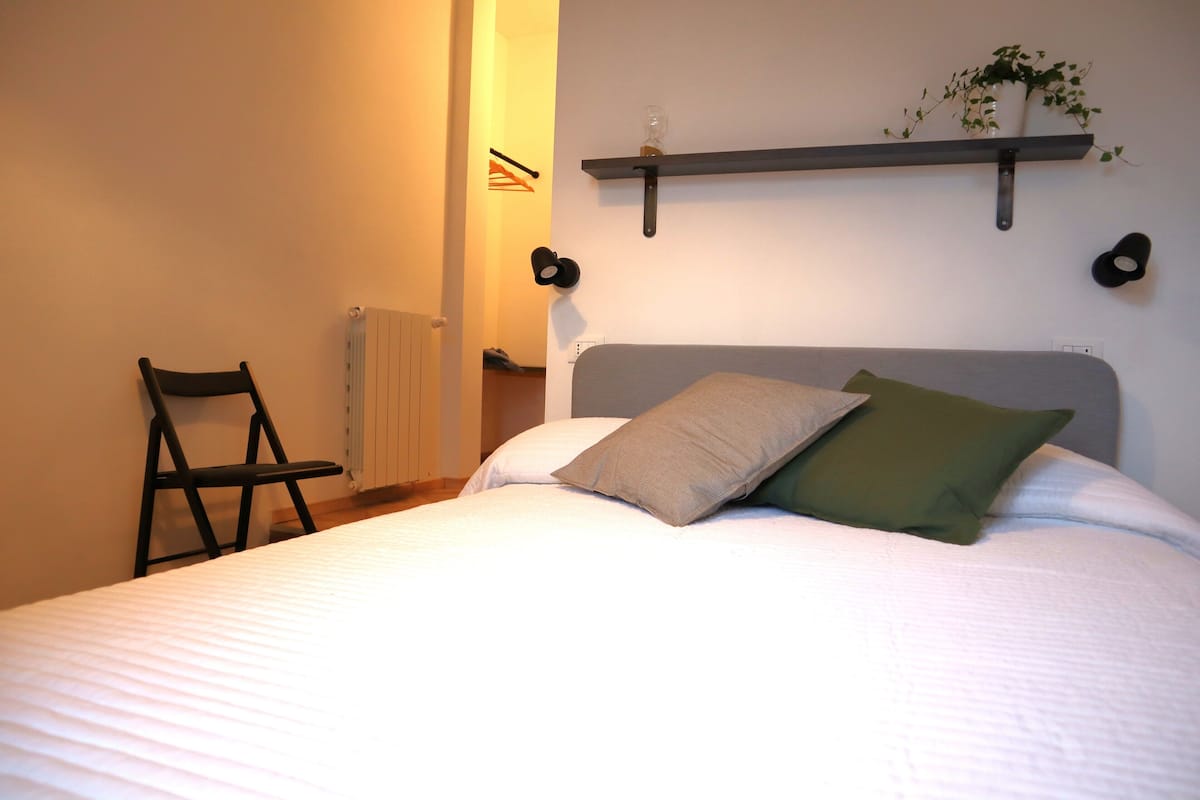 Economy-Doppelzimmer | Bügeleisen/Bügelbrett, kostenloses WLAN