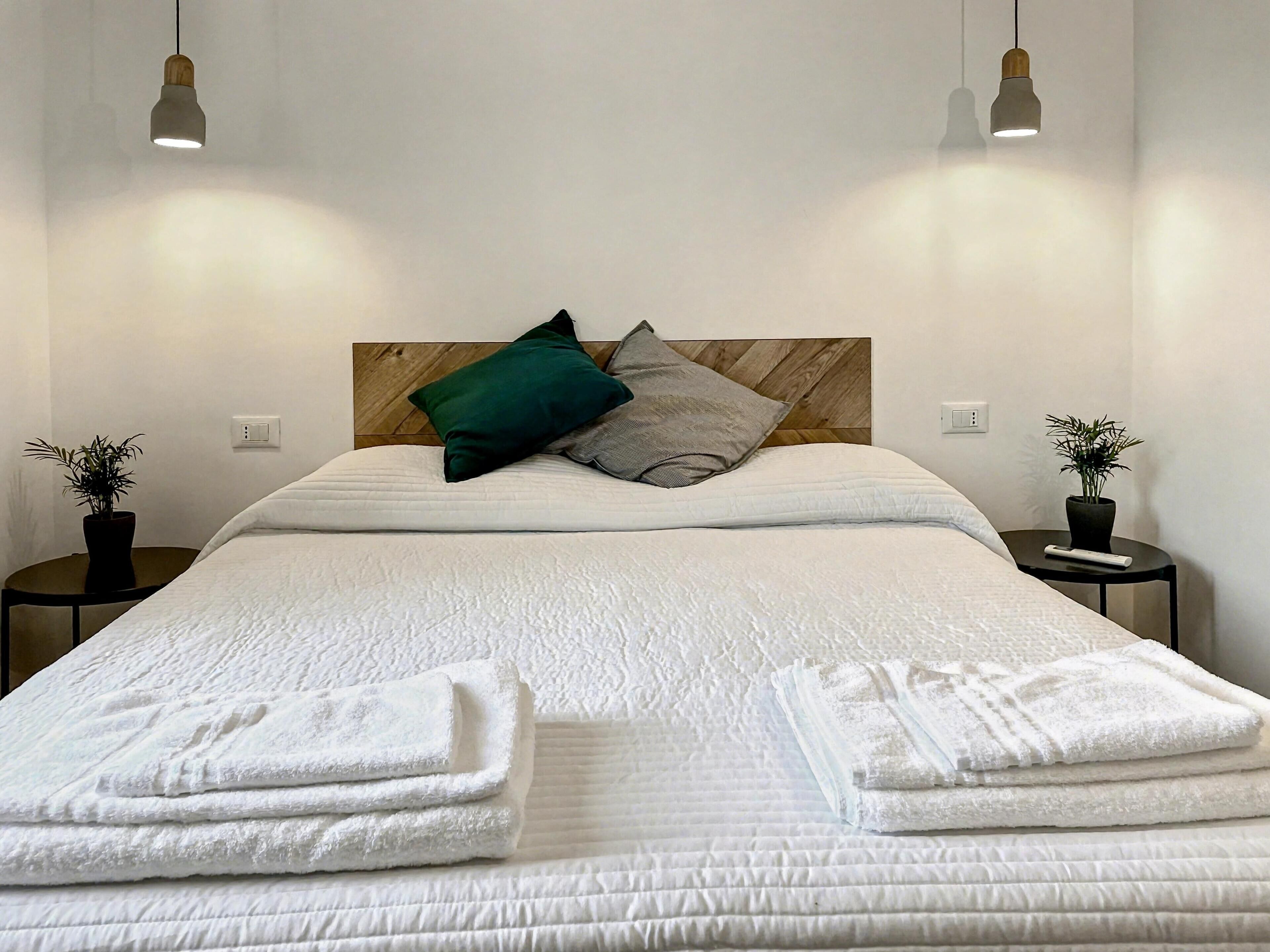 Iron/ironing board, free WiFi