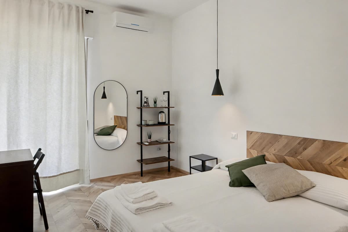 Iron/ironing board, free WiFi