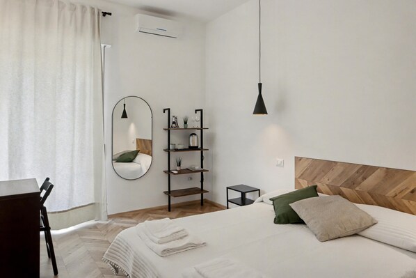 Bügeleisen/Bügelbrett, kostenloses WLAN