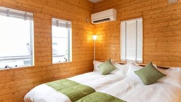 Cribs/infant beds