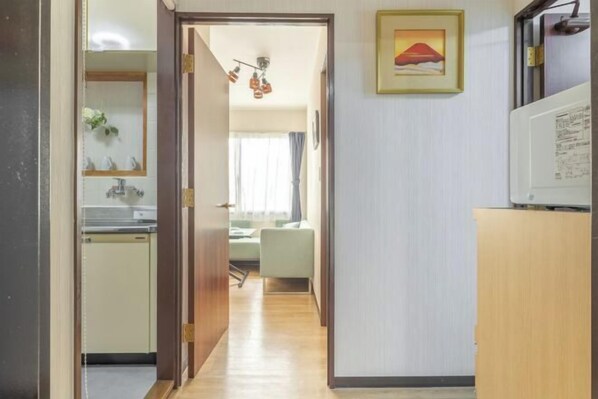 Interior - Bright Modern in Tokyo's Northern District (Tokyo)