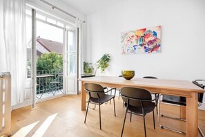 Iron/ironing board, cribs/infant beds - NOA - Lüleci Hendek 54 (Istanbul)