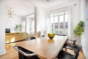 Iron/ironing board, cribs/infant beds - NOA - Lüleci Hendek 54 (Istanbul)