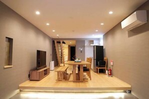 Room - Kin・Ashihara (Osaka)