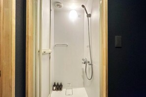 Room - Kin・Ashihara (Osaka)