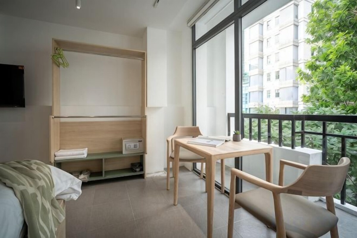 Deluxe Studio With Private Balcony
