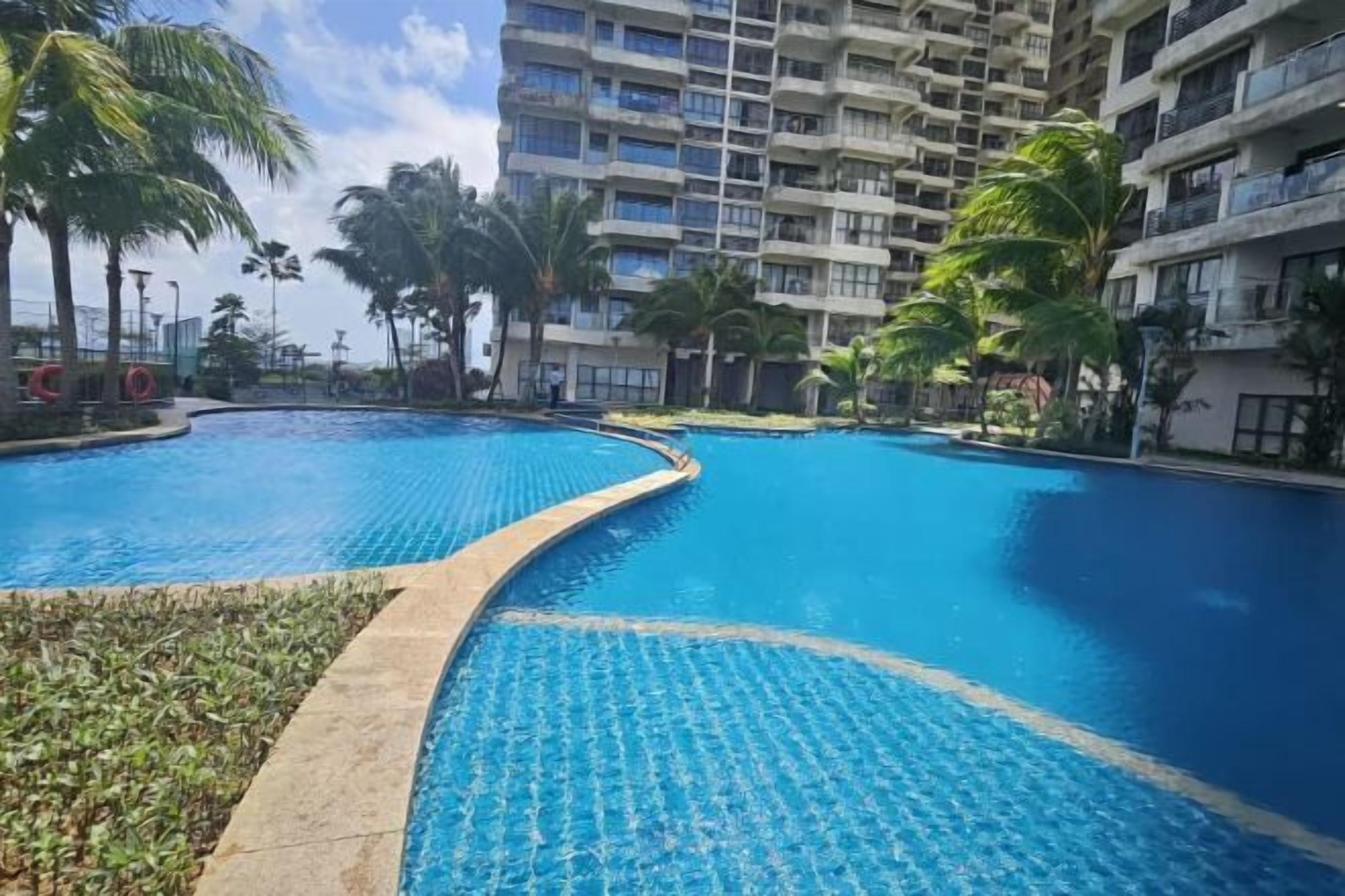 حمام سباحة خارجي