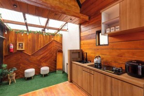 Unclassified image, 5 of 14, button - Cabin Linggayoni Dieng (Batur)
