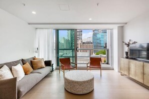 Room - Urban Escape: Prime Location (Auckland)