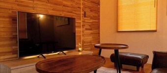 Wood and blue Enoshima