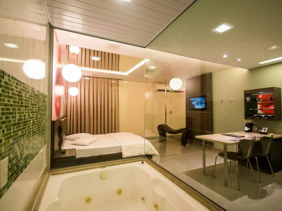 Free WiFi, wheelchair access