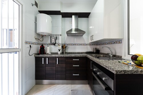 MalagaSuite Cozy 2 Bed Near Center