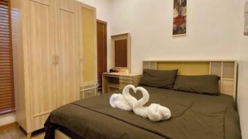 Cots/infant beds