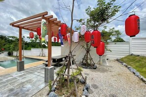 Pool - Taka Onzen (Kaeng Khoi)