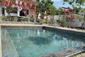 Pool - Taka Onzen (Kaeng Khoi)