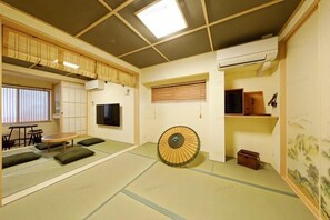 Room - Kamado and Tsuboyunoyado Osaka Minami (Osaka)