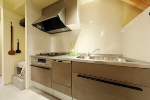 Room - Kamado and Tsuboyunoyado Osaka Minami (Osaka)